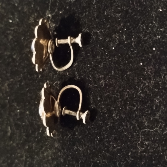 Stretchable Necklace - Picture 2 of 2